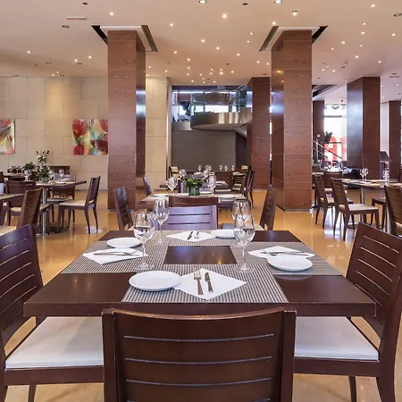 Ilunion 4 Hotel Valencia