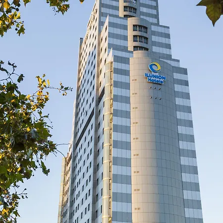 Ilunion 4 Отель