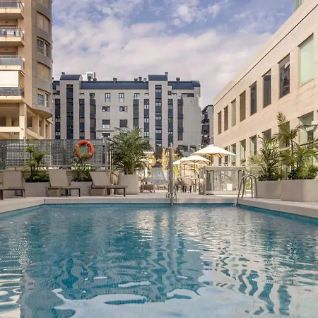Ilunion 4 Hotel