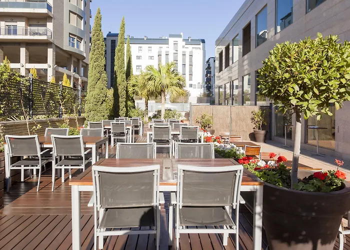 Ilunion 4 Отель