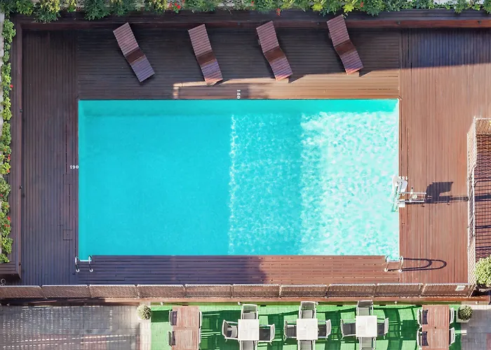 Ilunion 4 Отель