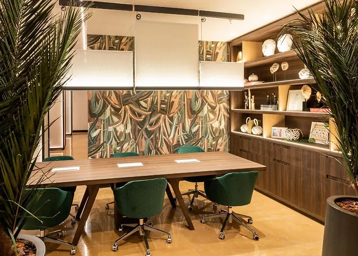 Отель Ilunion 4