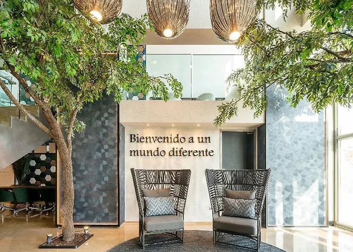 Ilunion 4 Отель