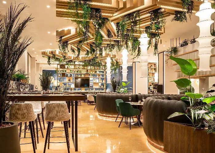 Ilunion 4 Отель